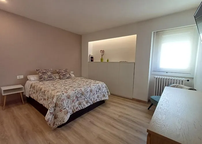 Villa Mayfa - Alojate En Pleno Centro De Ourense